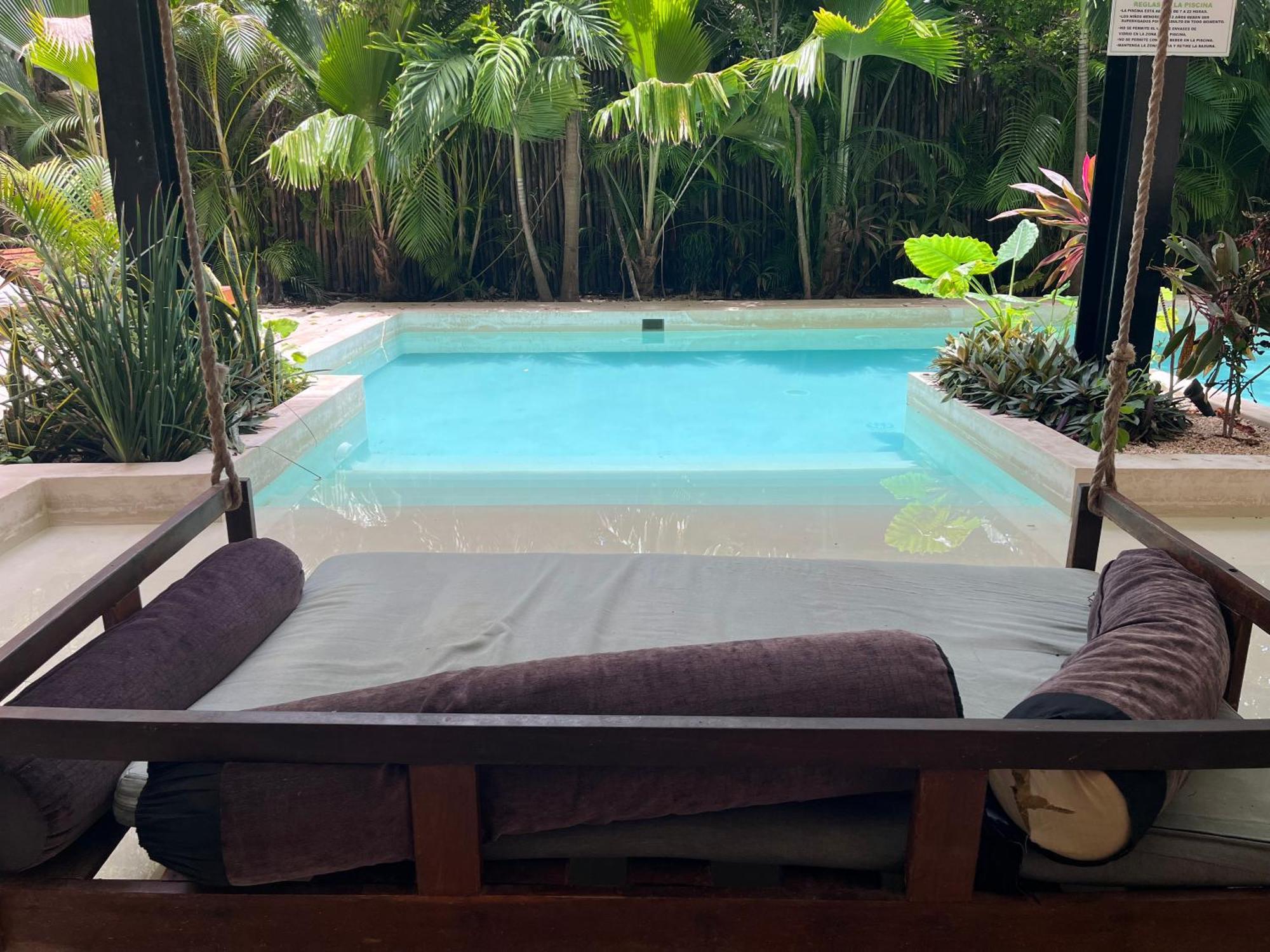 Luxe 3Br Stay - Private Terrace, Pool & Vibes
