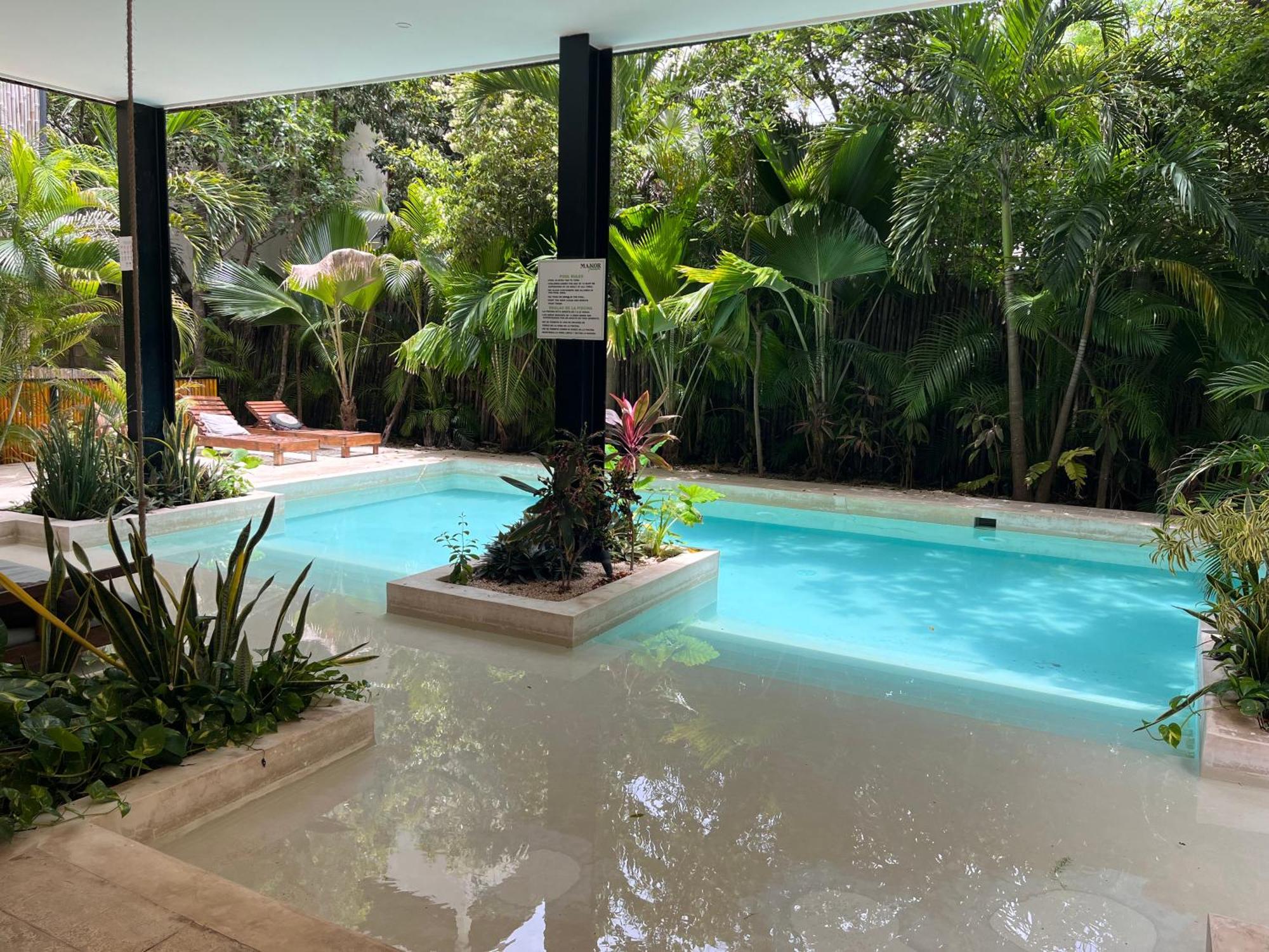 Luxe 3Br Stay - Private Terrace, Pool & Vibes Apartment *