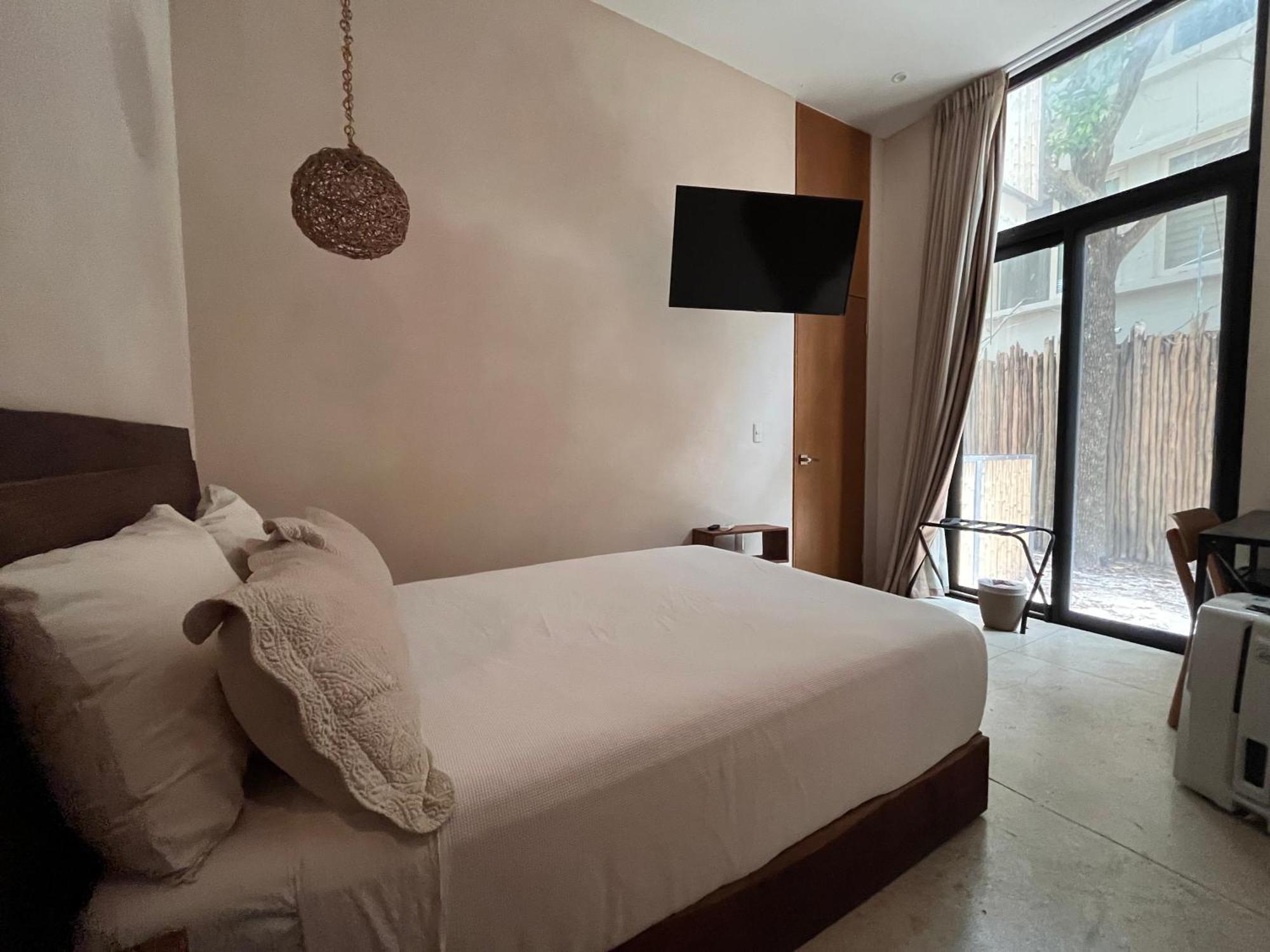 Apartment Luxe 3Br Stay - Private Terrace, Pool & Vibes