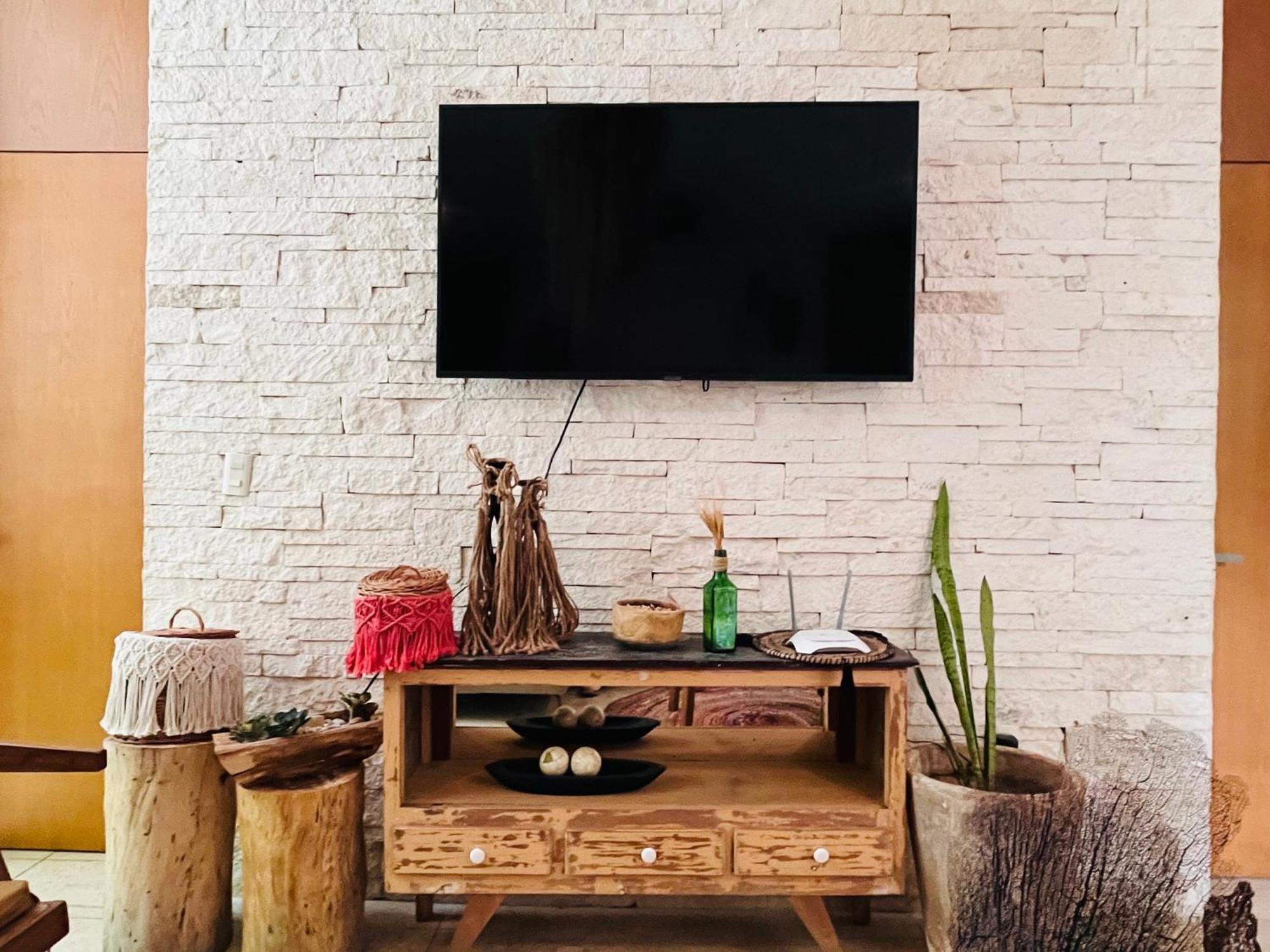 Luxe 3Br Stay - Private Terrace, Pool & Vibes Apartment
