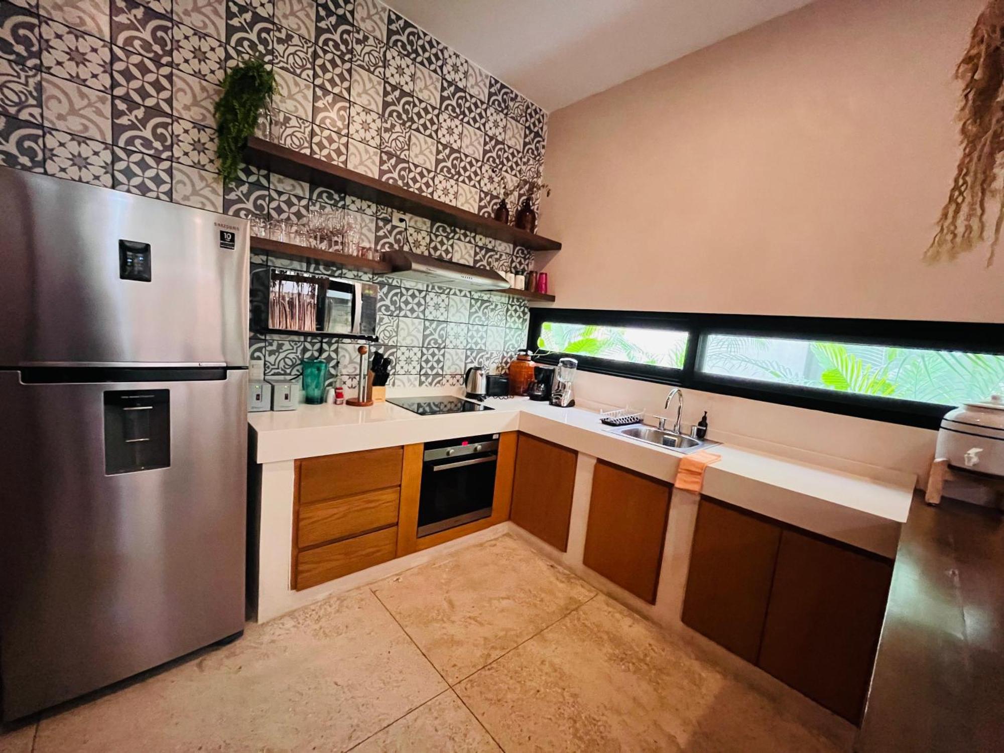 Luxe 3Br Stay - Private Terrace, Pool & Vibes Apartment *