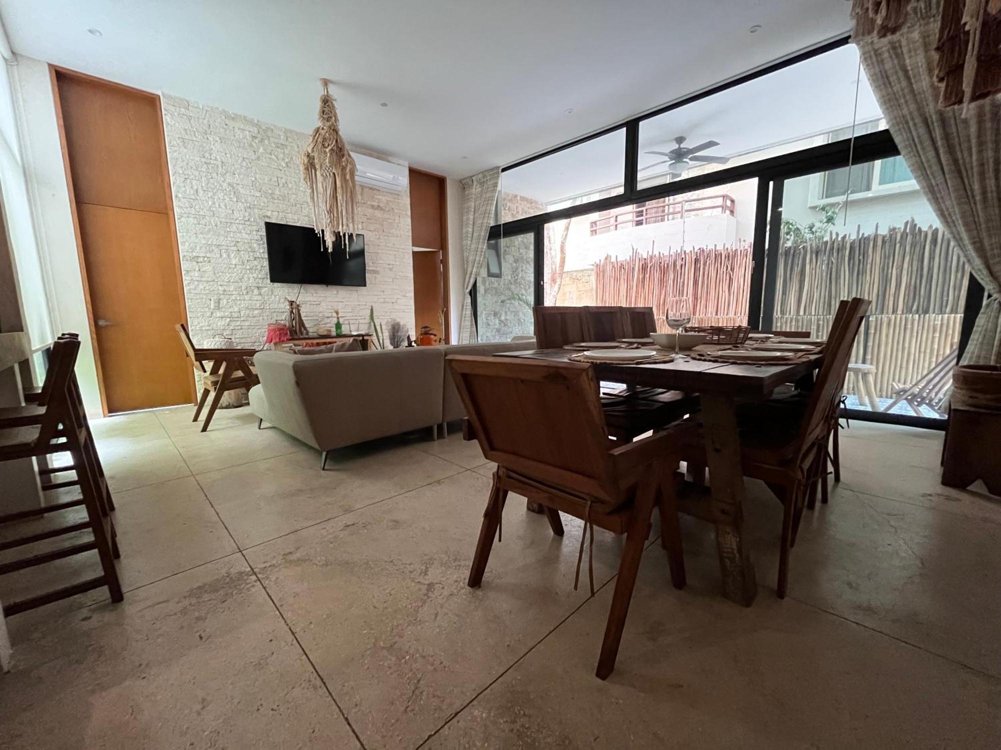 Luxe 3Br Stay - Private Terrace, Pool & Vibes