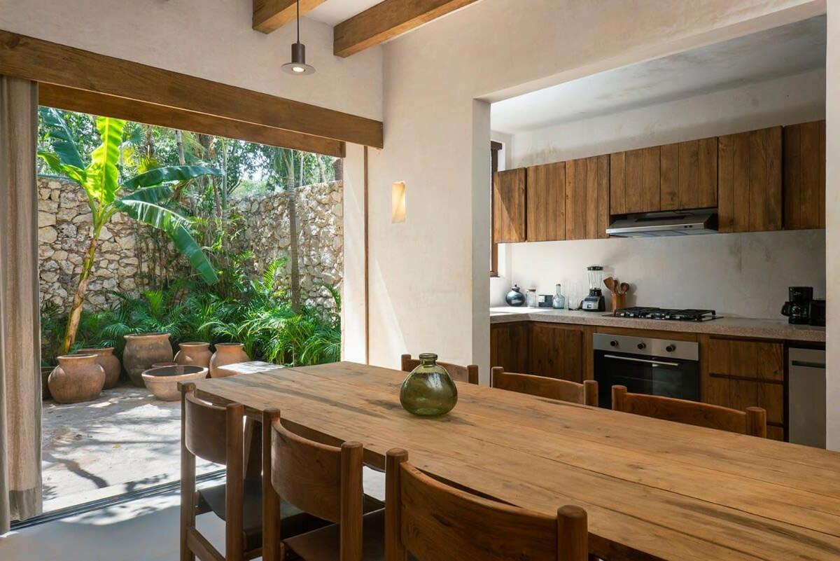 Boho Organic 3br Villa, Gated Community, Rooftop Holiday home Tulum