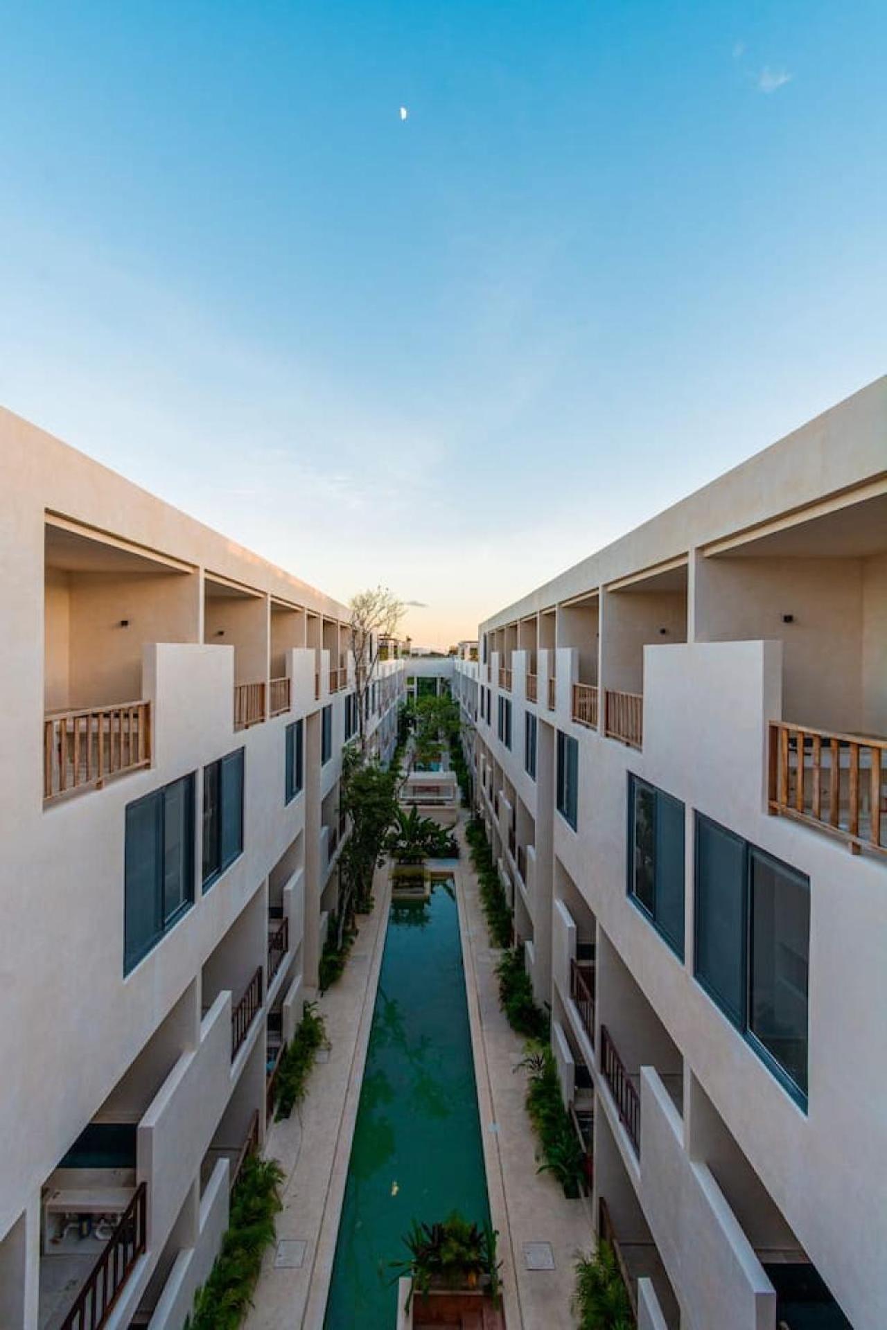 Luxury 2 Story Penthouse La Veleta 3br Jacuzzi * Tulum