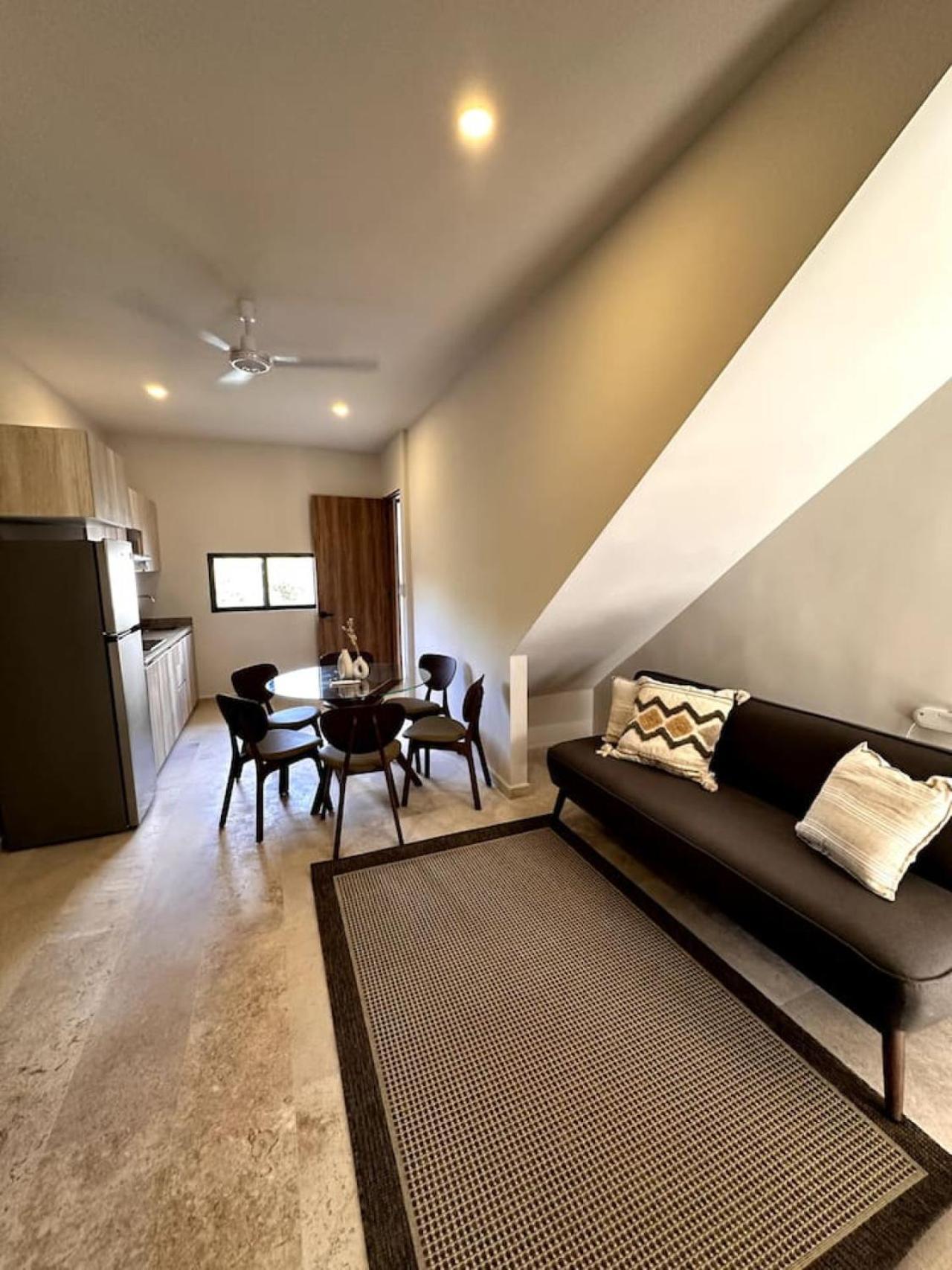 Luxury 2 Story Penthouse La Veleta 3br Jacuzzi *