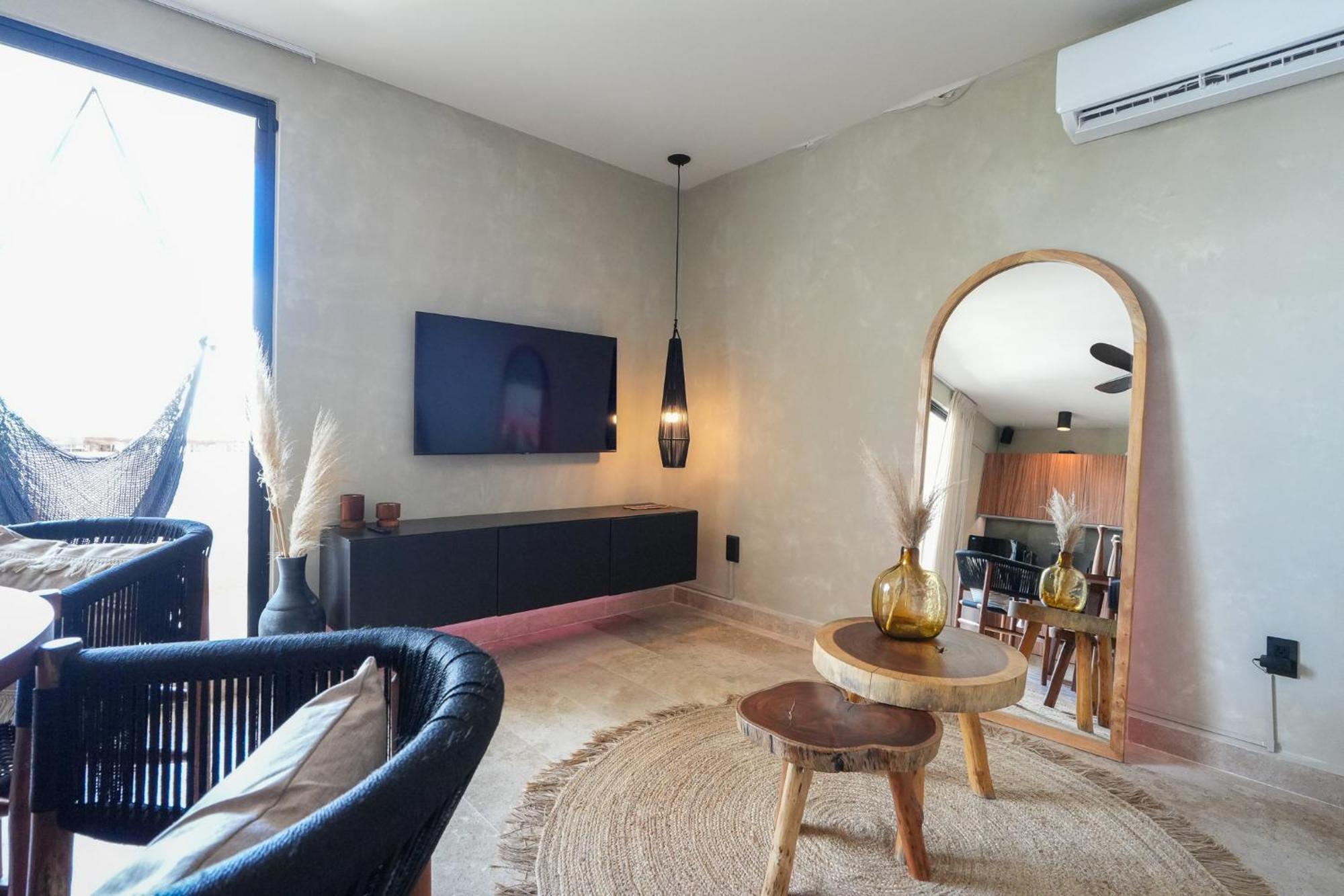 Aldea Dream Modern Designer 2 Floor Penthouse Sleeps 8 Apartment