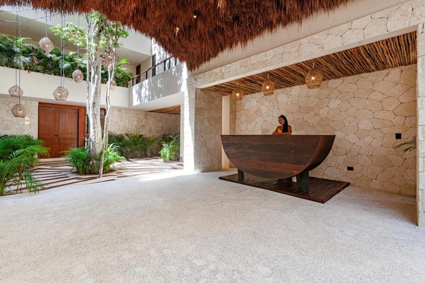 Apartment Luxe Jungle 10min To Hot Tub King
