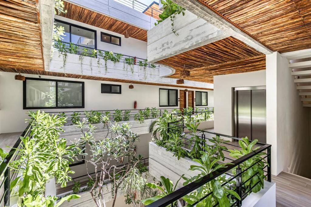 Qr - Comodo Depa Parejas En Con Alberca * Tulum