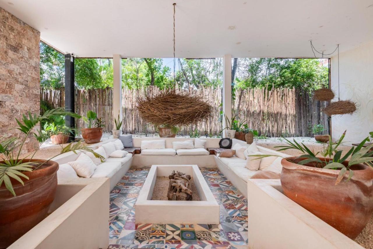 Luxe 3Br Stay - Private Terrace, Pool & Vibes Apartment