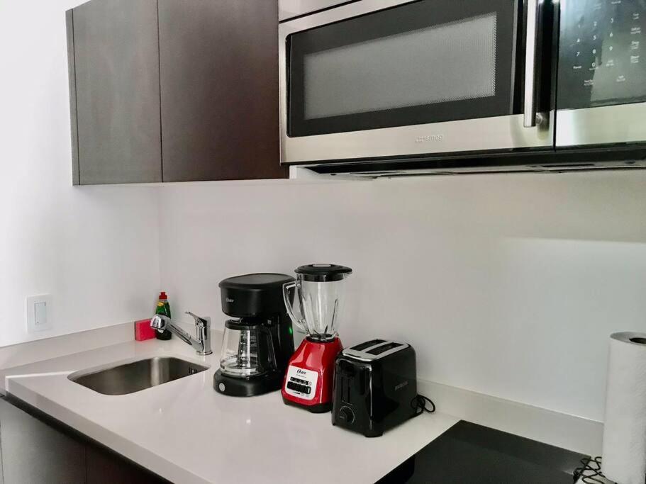 218 Stylish Delux Fast Wifi Apartment *