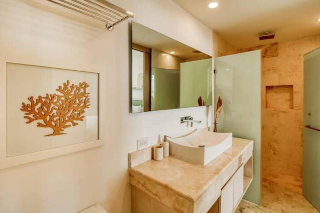 Apartment Beautiful With Rooftop Pool, Fitness Area, & Balcony Tulum