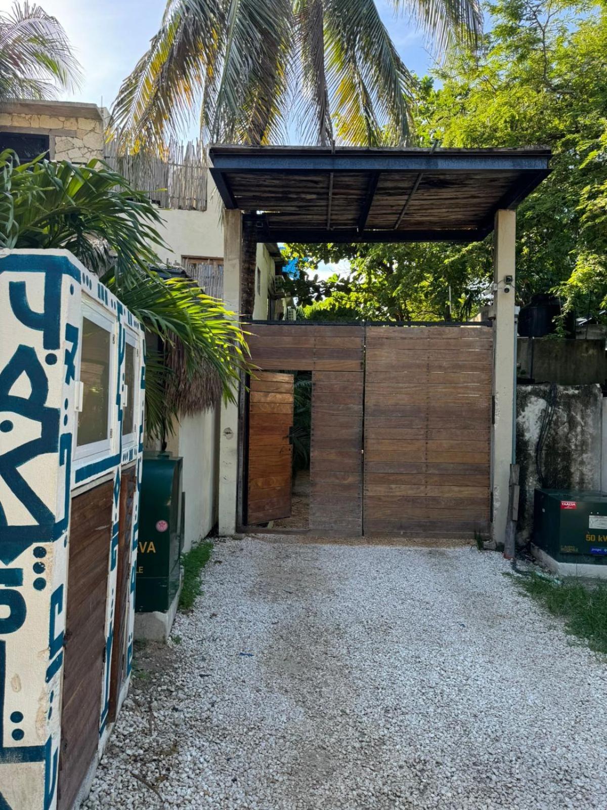 Sunset House Hotel 2*