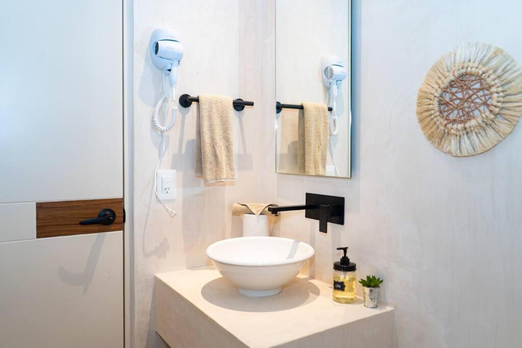 Access Sunrise Private Pool Fast Wifi Apartment *