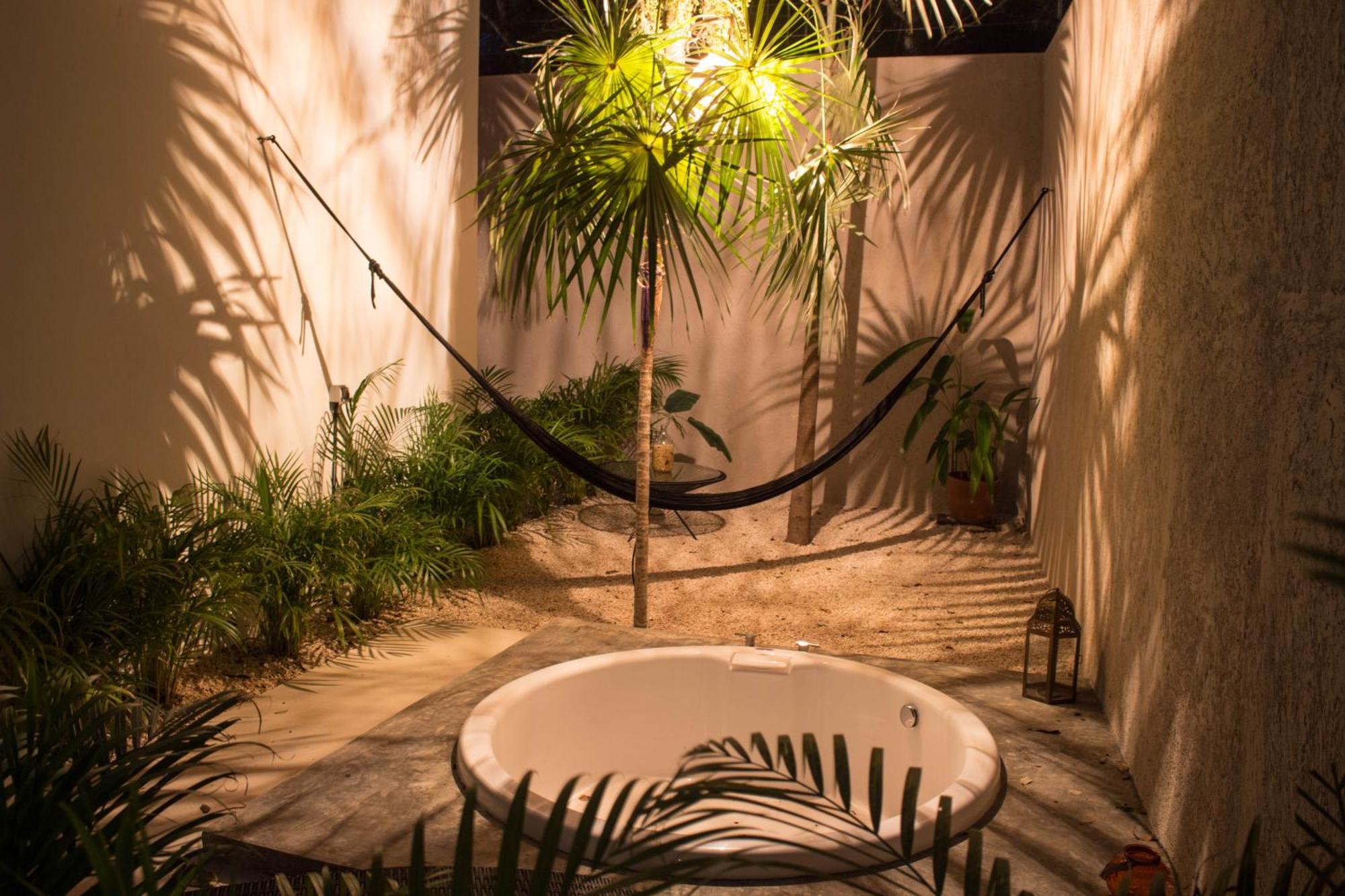 Nomad Humans Coliving * Tulum