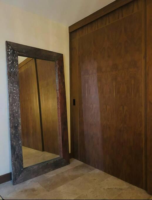 New Large Luxurious 1 Bedroom, 1 Bathroom In Apartamento