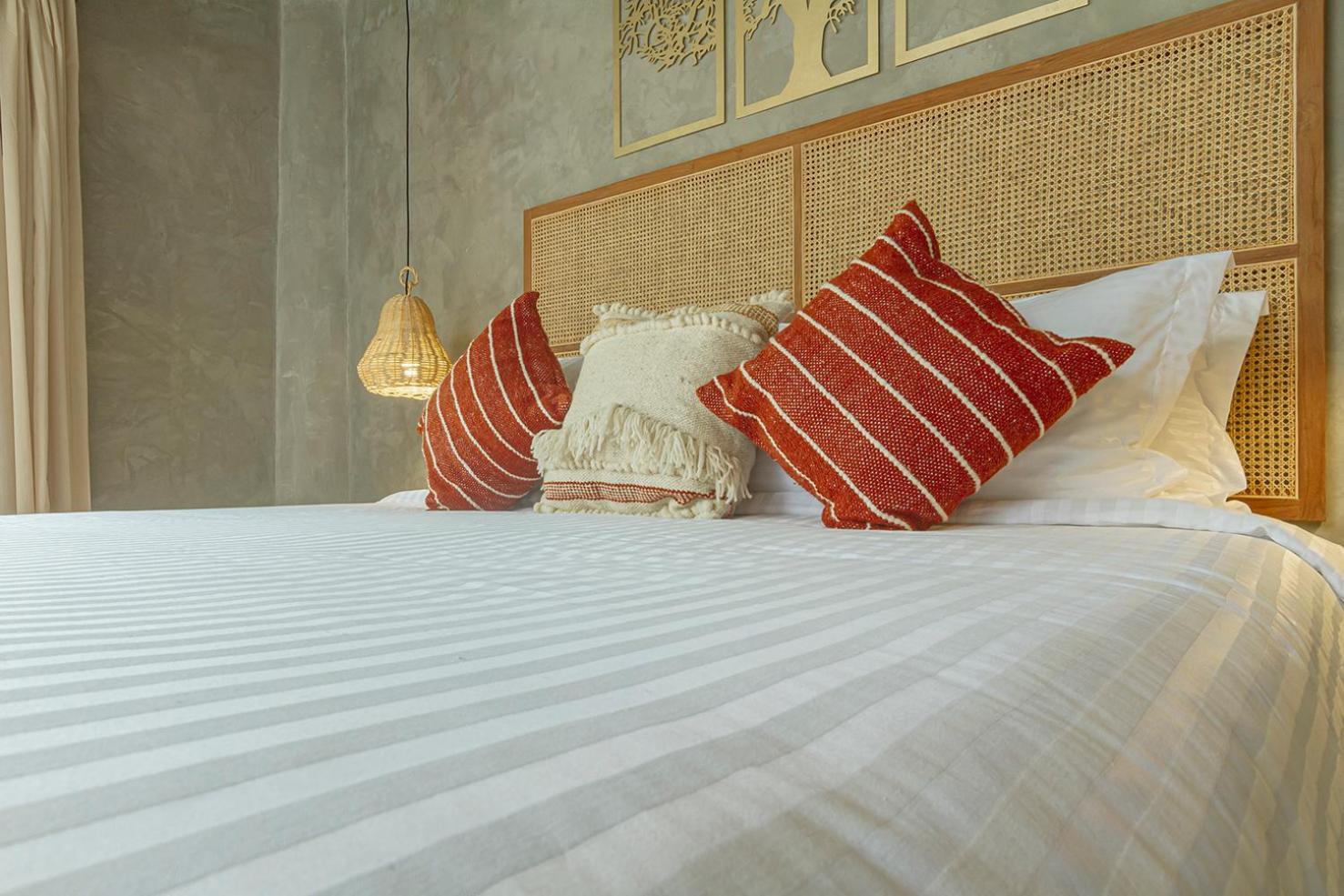 Stylish With Private Terrace & Rooftop Pool In Downtown Apartment