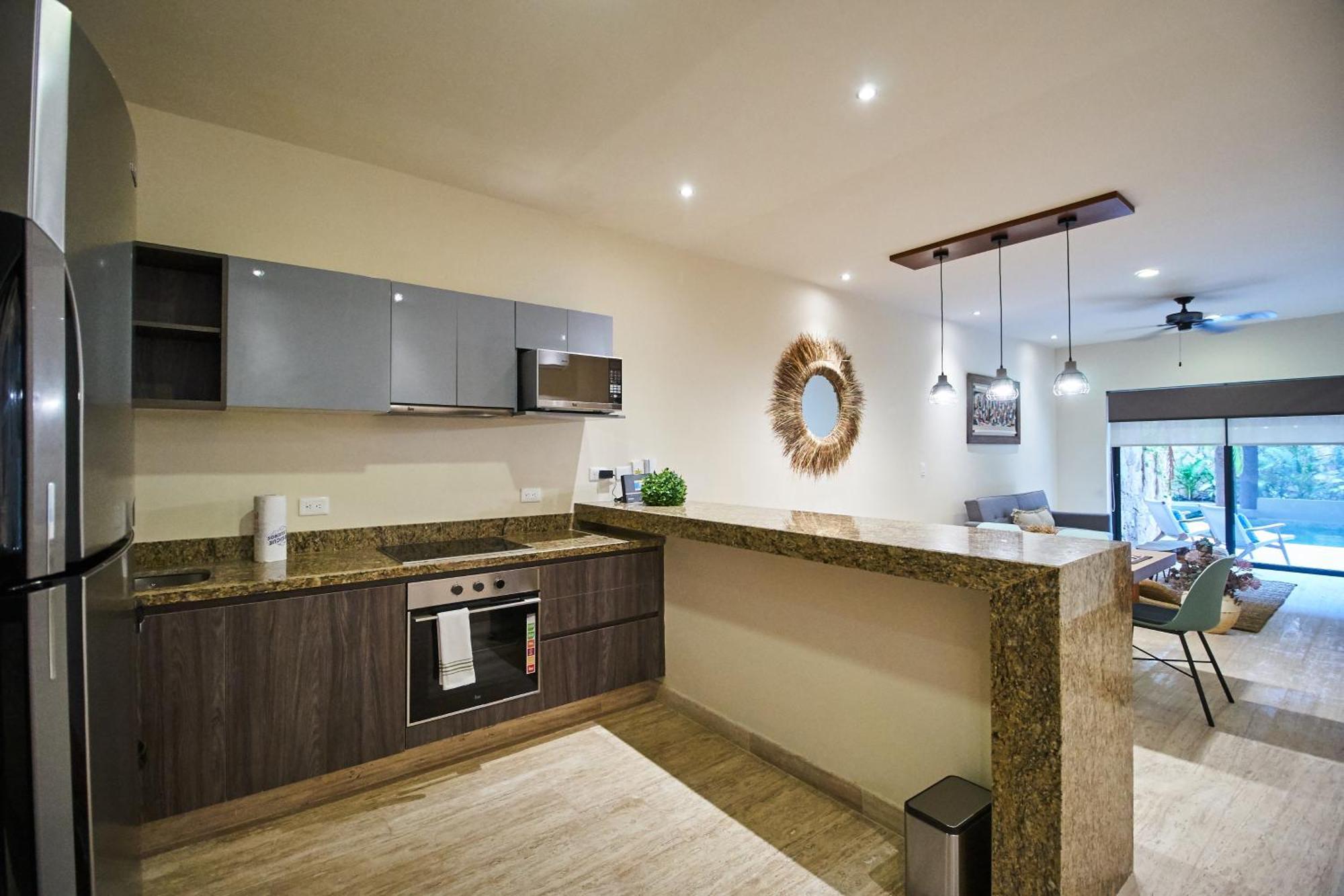Apartment Luxury Poolside Gem With Pool, Jacuzzi & Gym Tulum