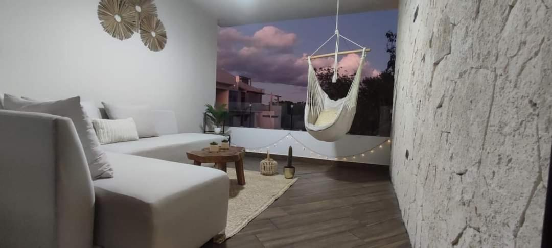 Jungle Oasis Studio: Beachside Retreat With Pool And Amenities *