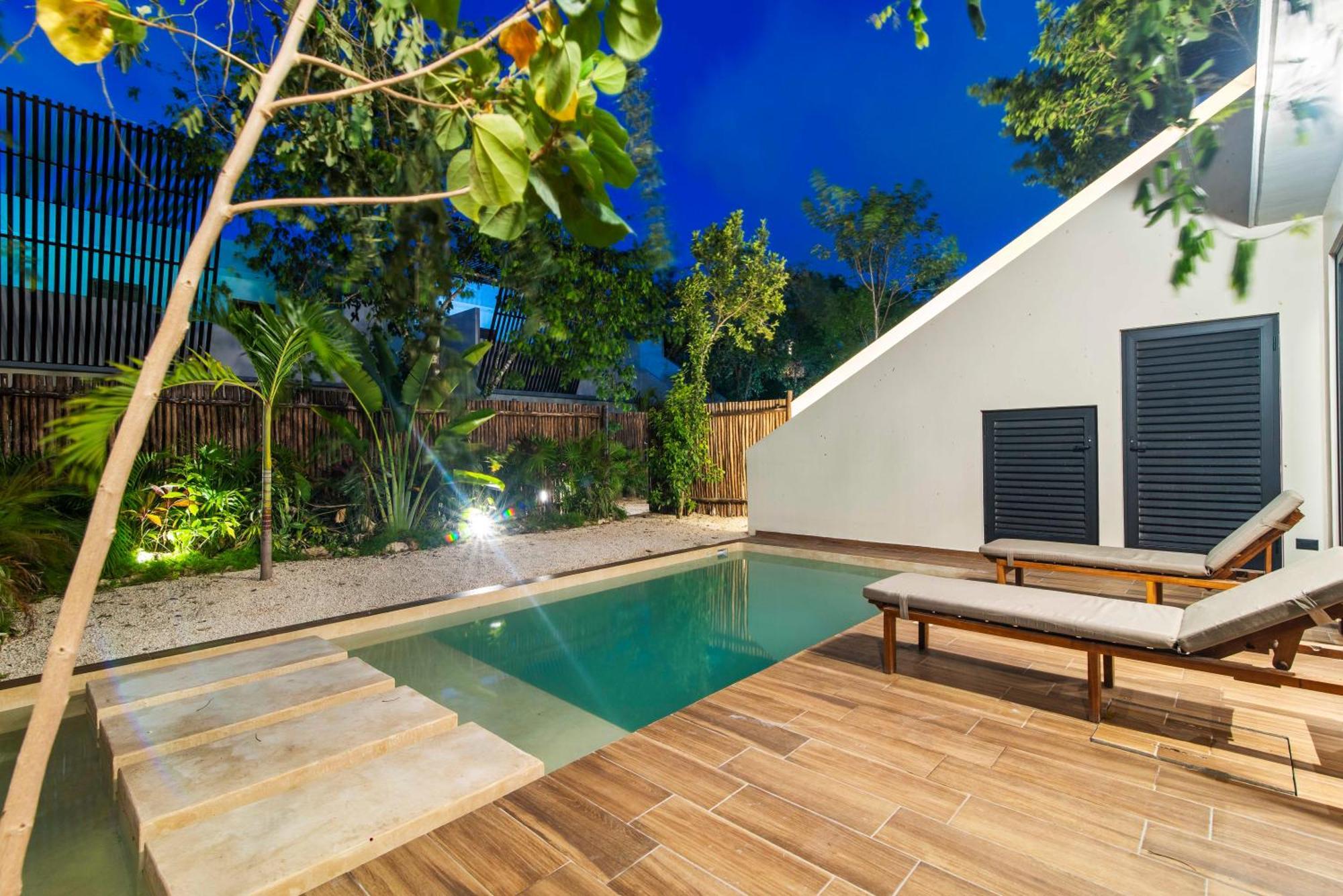 La Veleta Getaway At Asana Leaf House Sleeps 12 Tulum