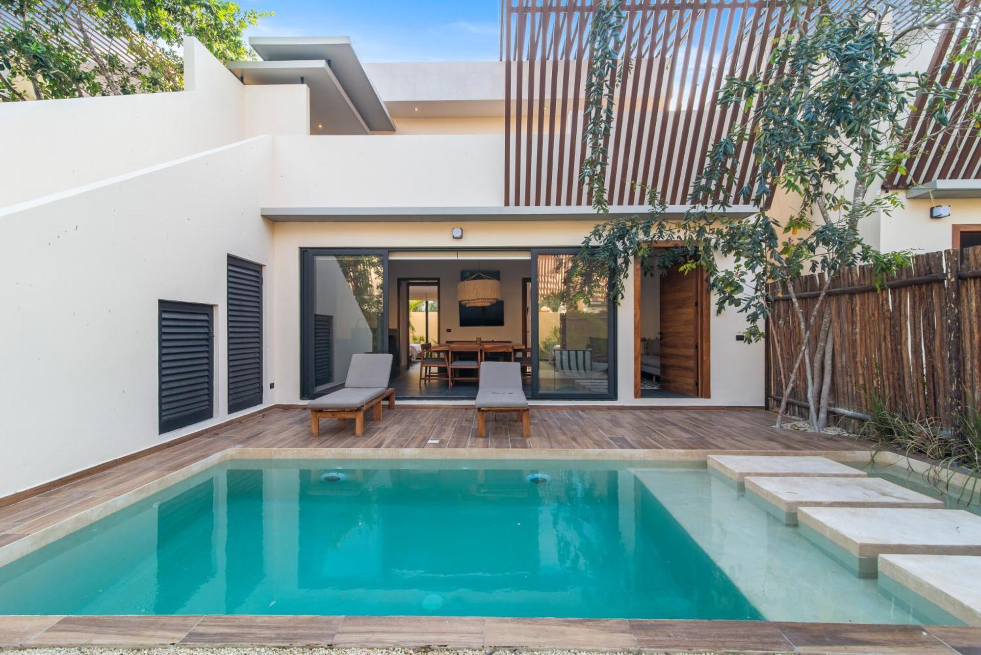 La Veleta Getaway At Asana Leaf House Sleeps 12 Tulum