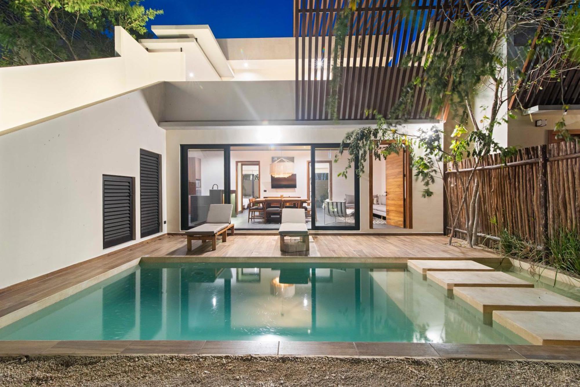 La Veleta Getaway At Asana Leaf House Sleeps 12 Holiday home