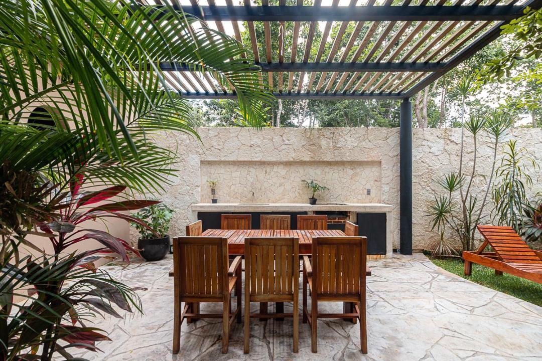 Toma Un Bano En La Piscina Privada De Encantador Departamento En Tulum