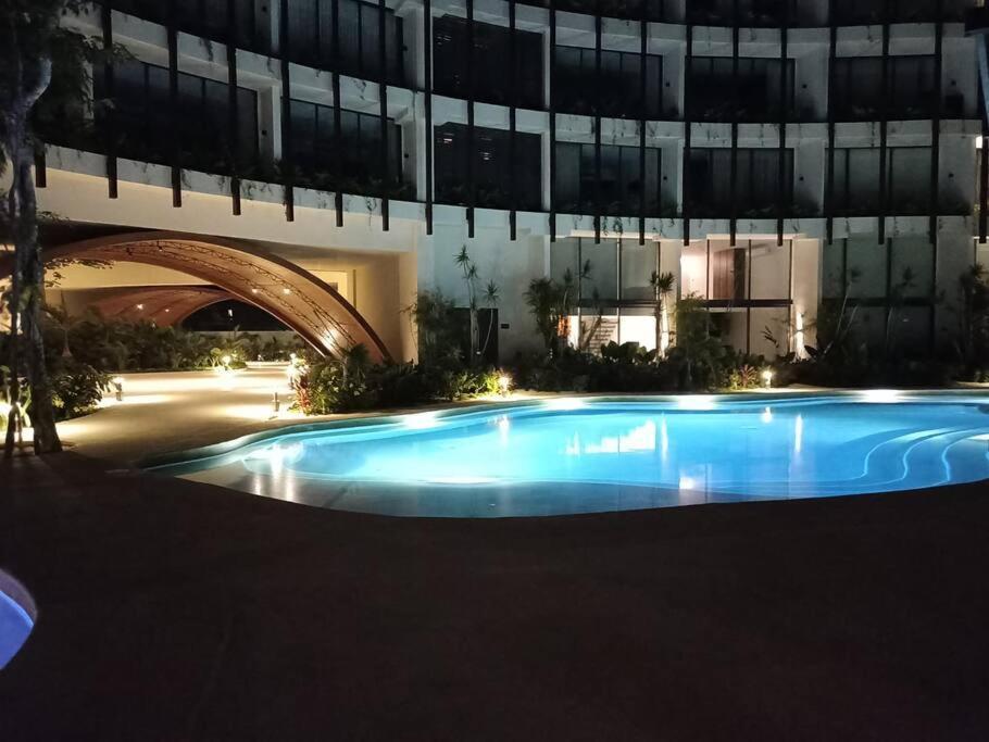 Loft Izel Sleeps 4 With Club Access, Close To La Veleta Apartment