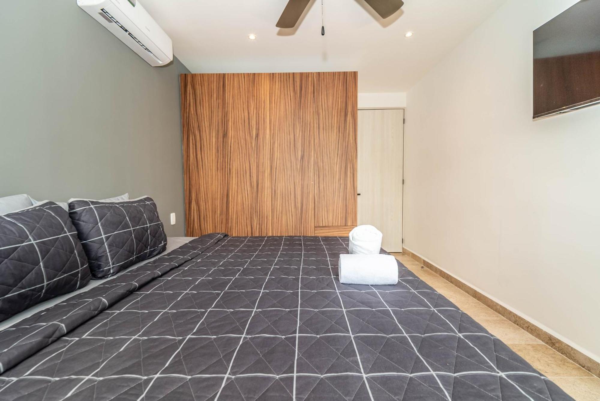 2 Bd With Balcony Gym Rooftop Pool * Tulum