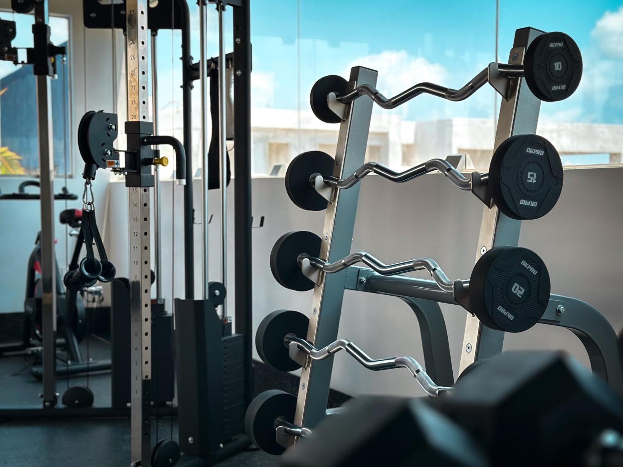 Holiday home 2 Bd With Balcony Gym Rooftop Pool