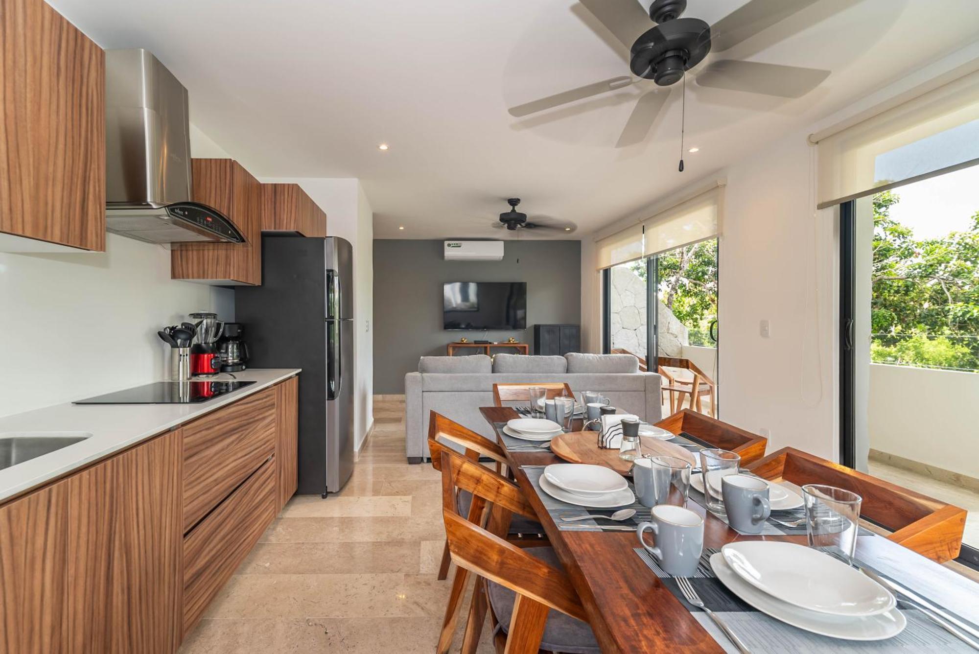 2 Bd With Balcony Gym Rooftop Pool Holiday home *