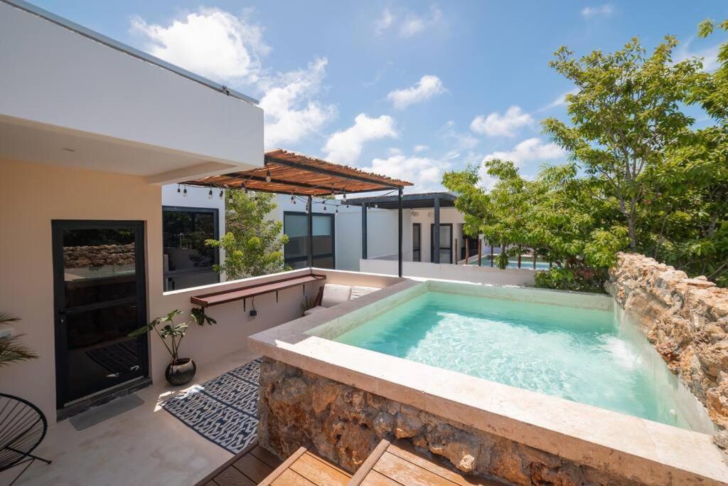 Villa Vacation Private Rooftop Pool Walk 2 Town *