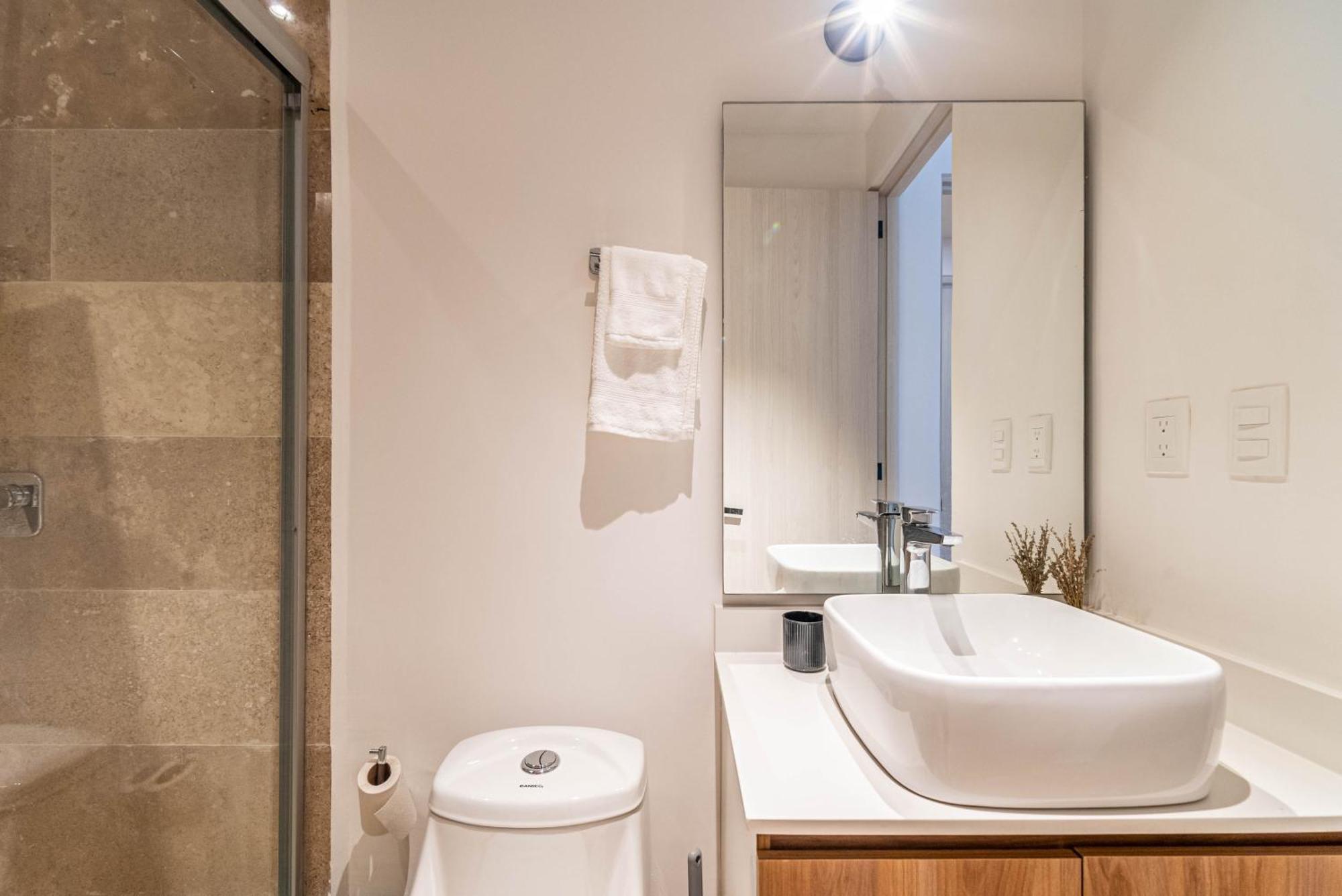 Holiday home Lux With Private Balcony, Rooftop Pool, Gym *