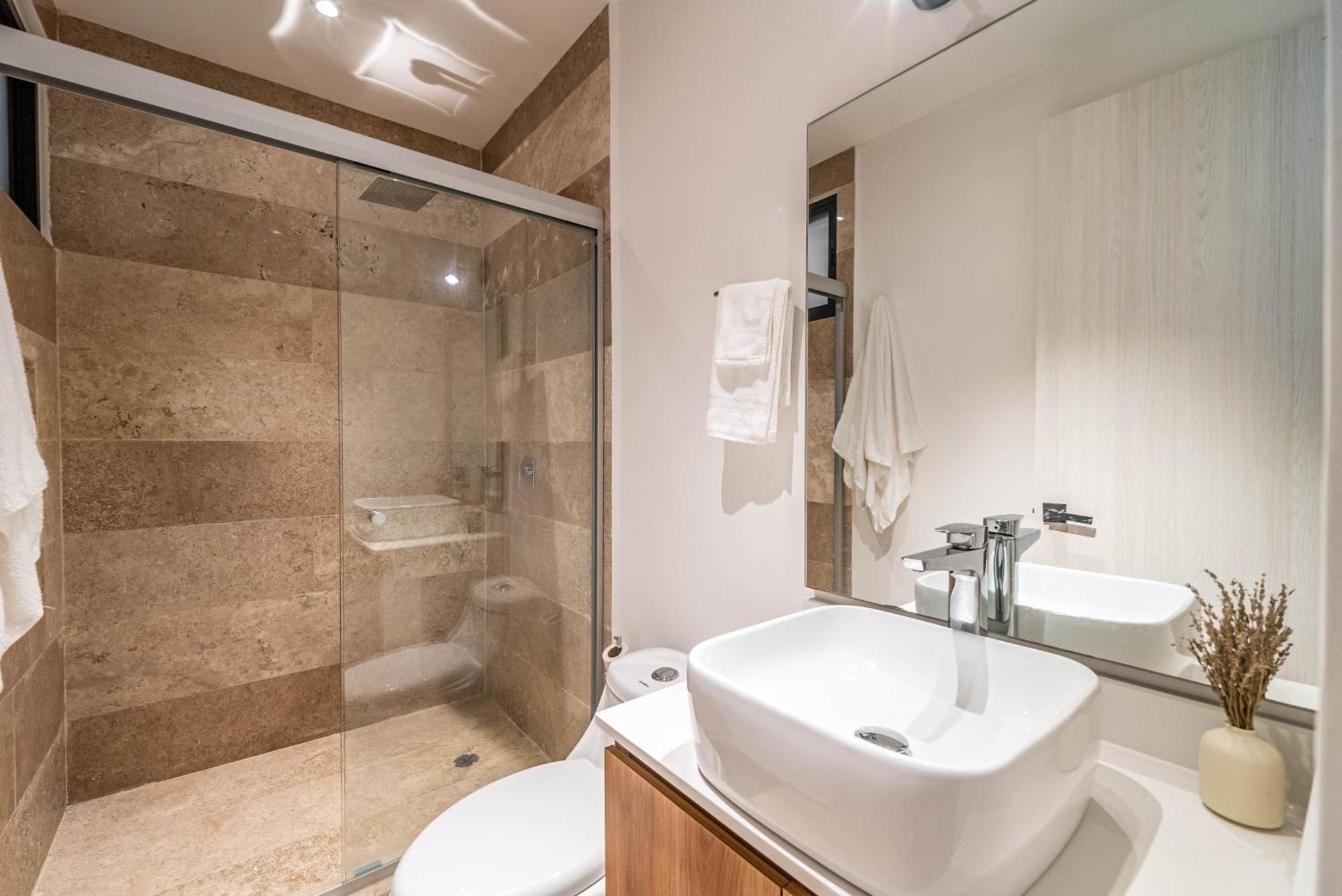 Holiday home Lux With Private Balcony, Rooftop Pool, Gym *