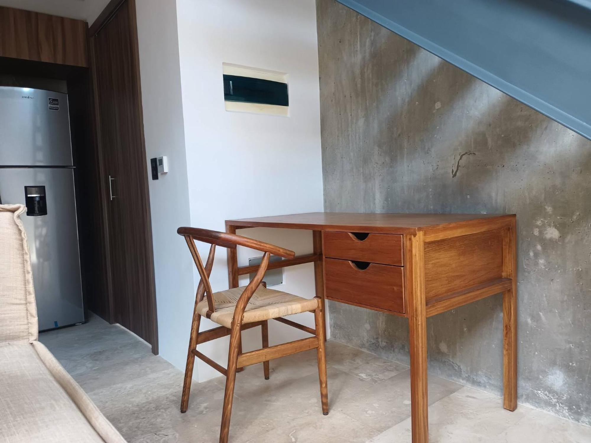 New, Modern Loft In Main Avenue