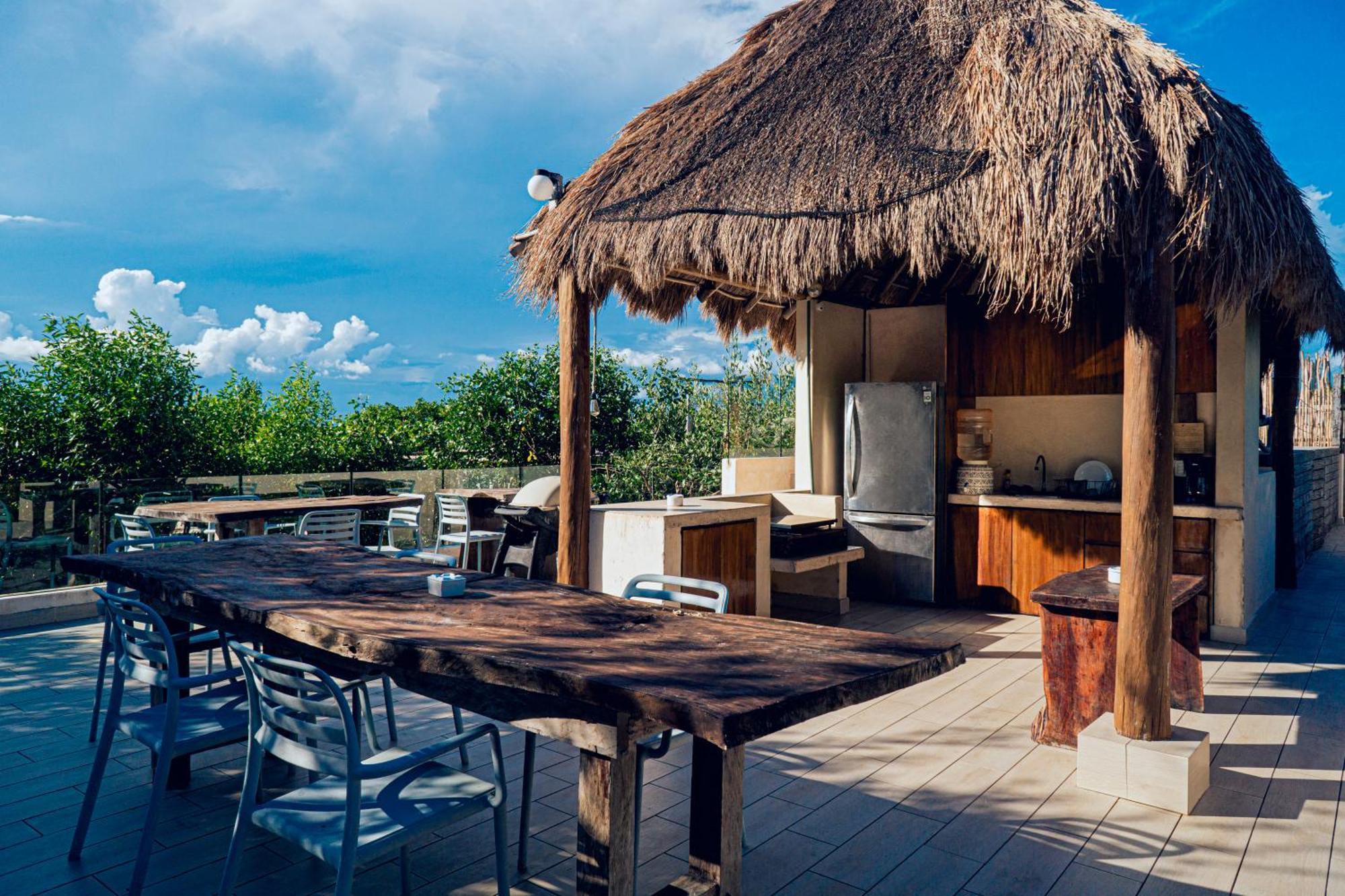 Sunset House Hotel 2*