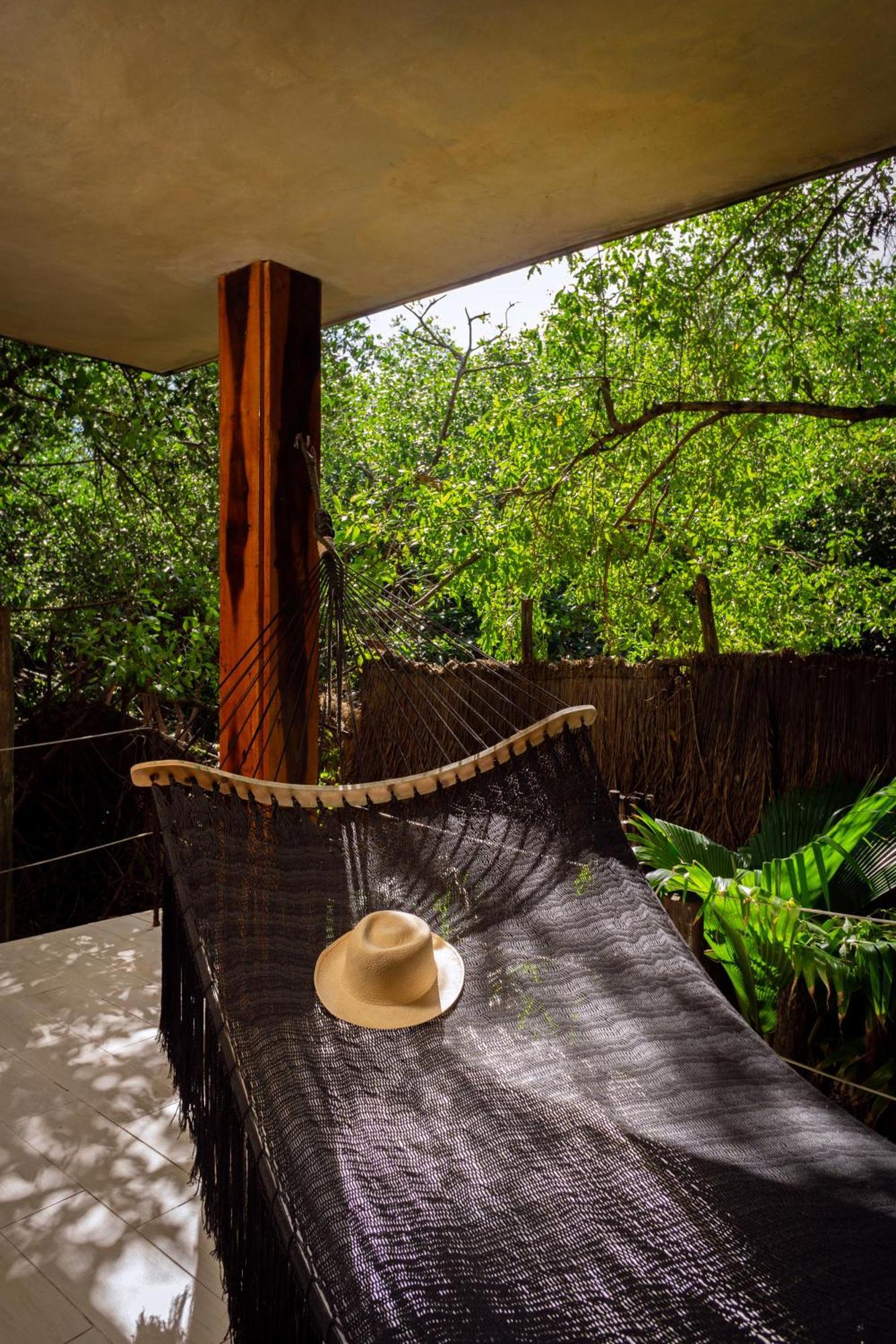 Sunset House Hotel 2*