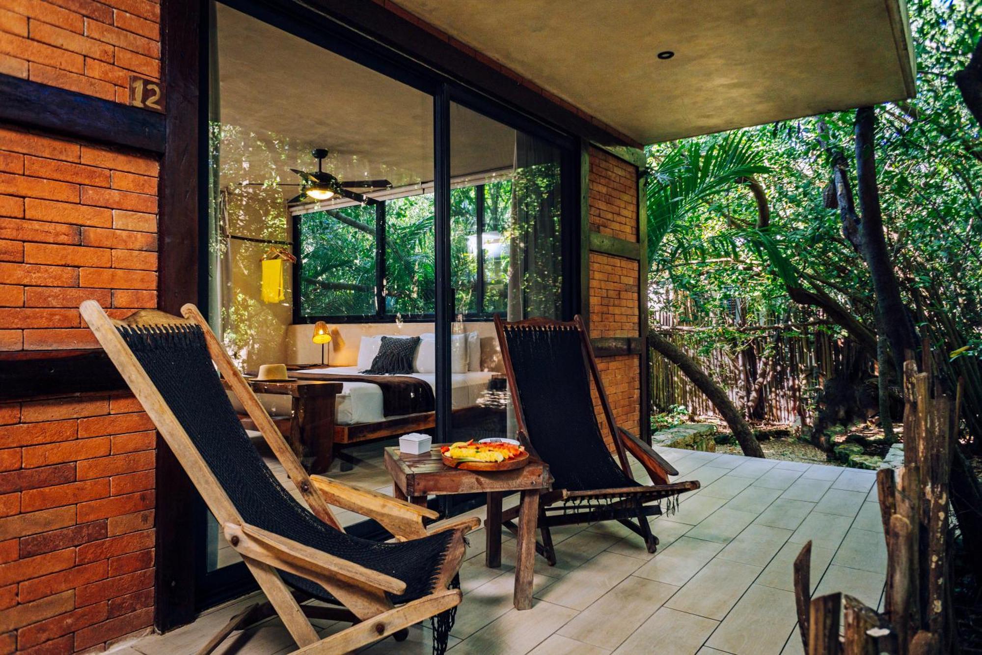 Sunset House Hotel 2*