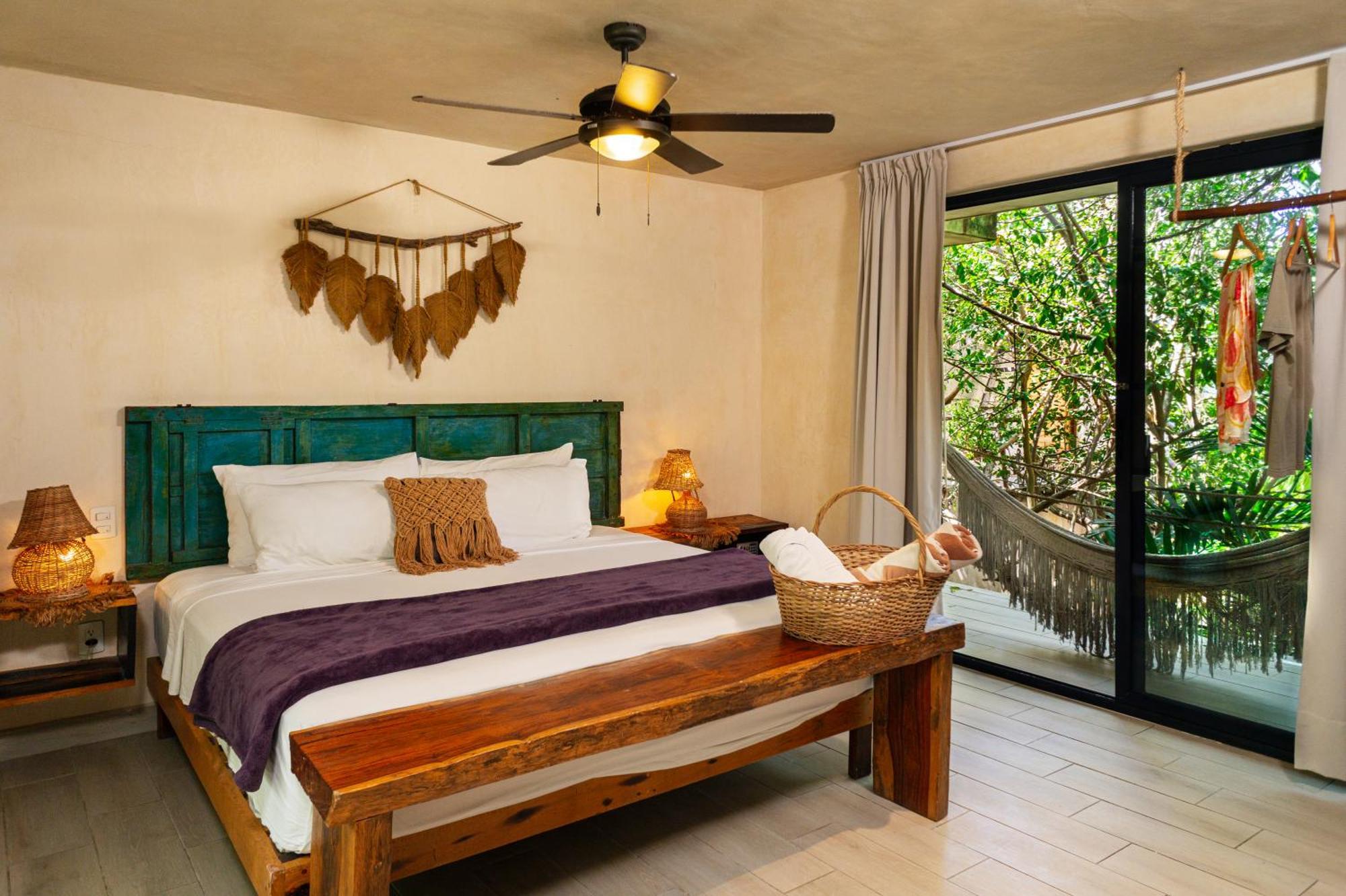 Sunset House Hotel 2*