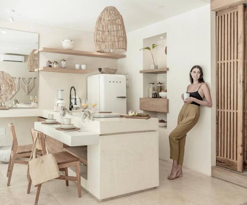 Jungle Chic - Luxury Stylish Loft W Private Hot Tub And Infinity Pool Apartment *