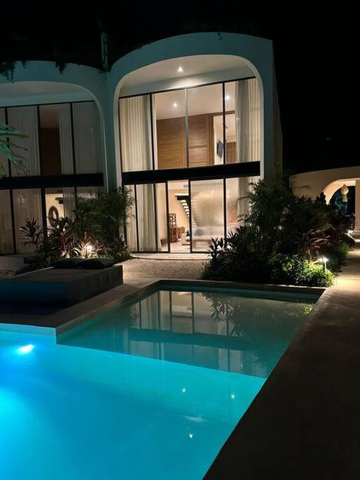 Luxury 2 Bdr - La Veleta Apartment