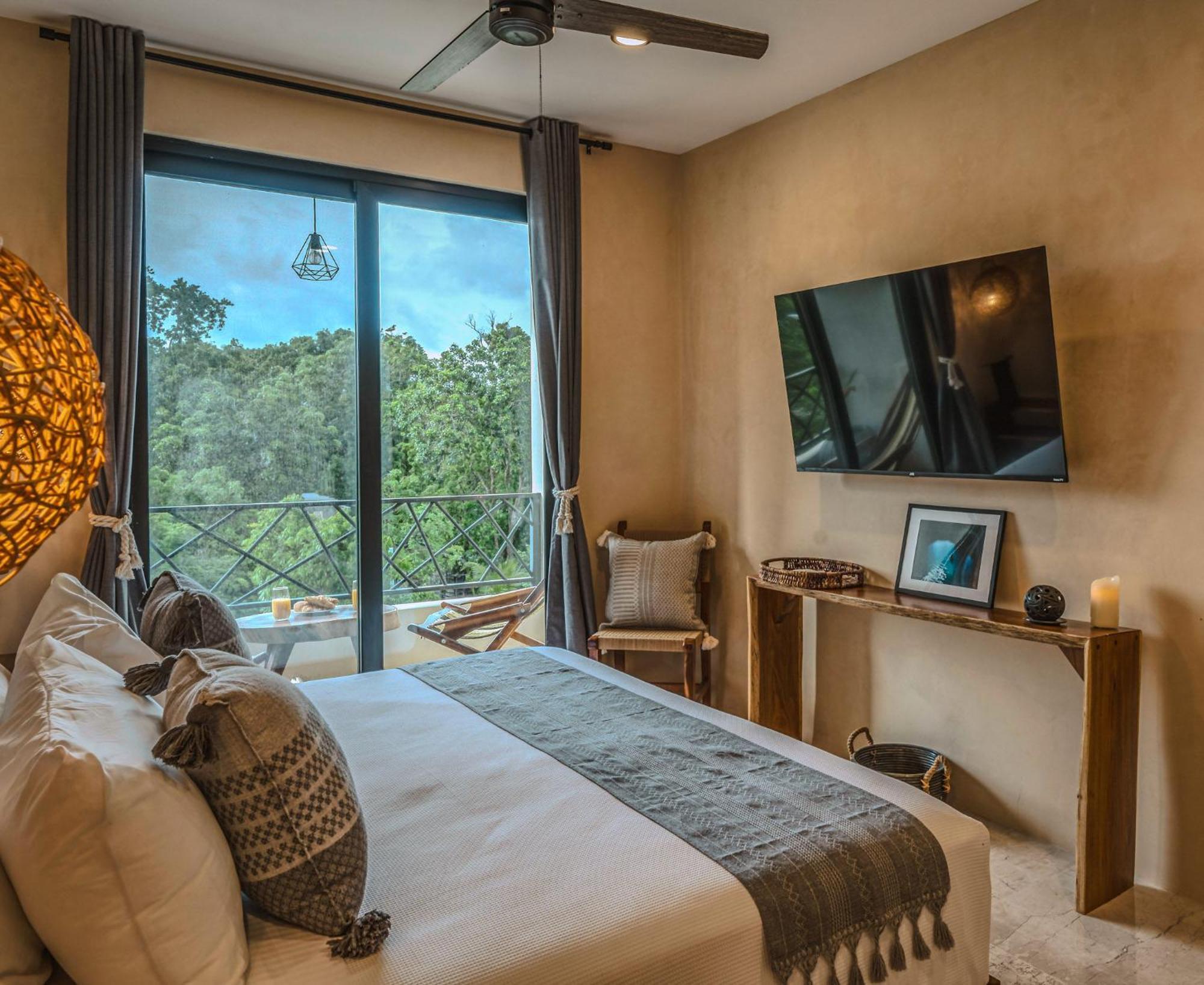 Deluxe 6br Double Penthouse With 2 Private Roof Pools