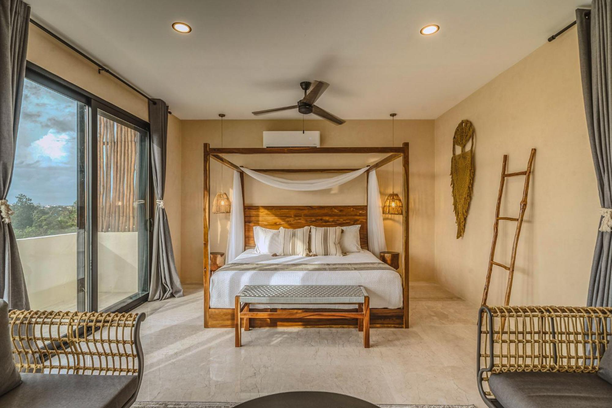 Deluxe 6br Double Penthouse With 2 Private Roof Pools