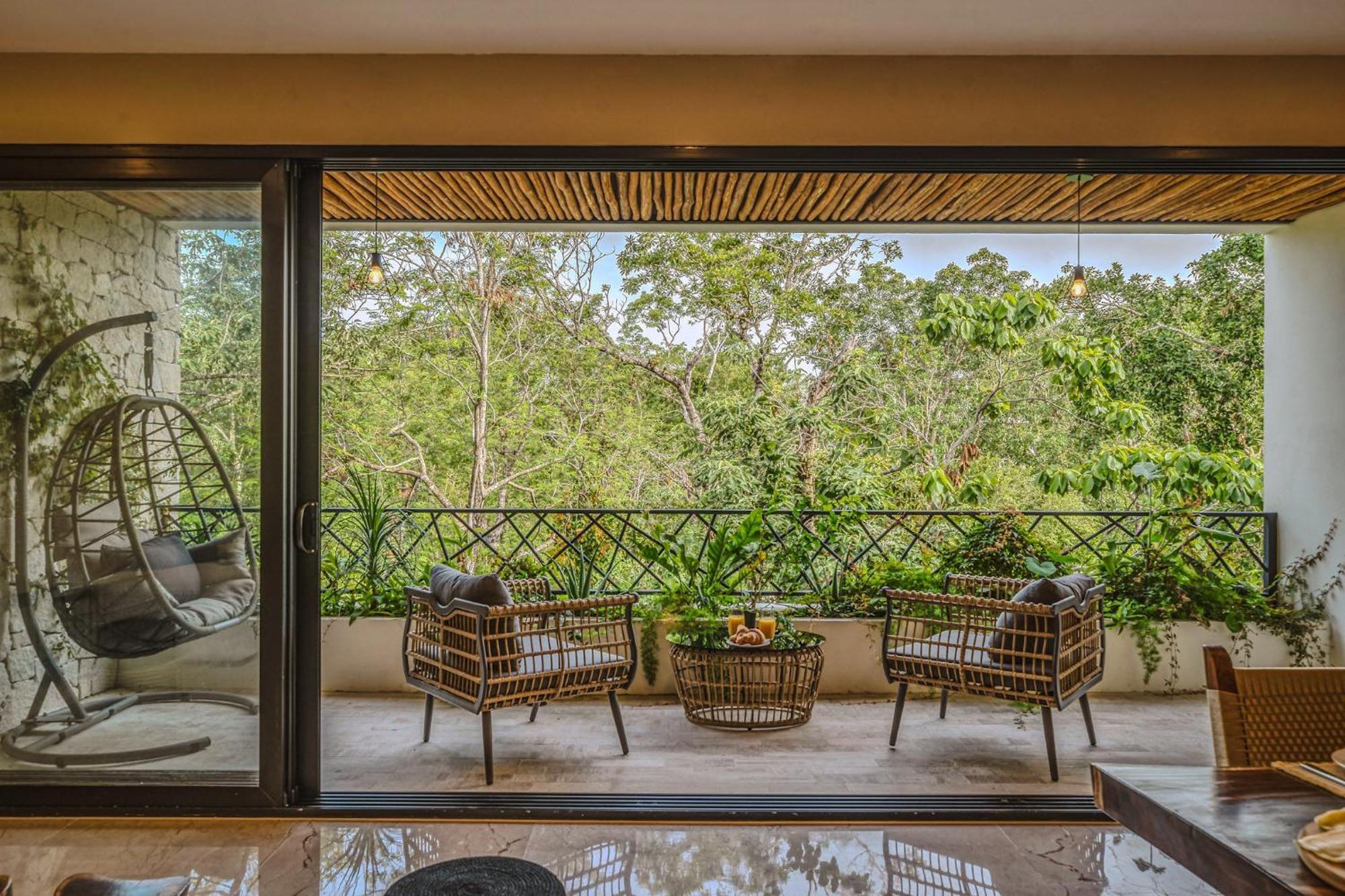 Deluxe 6br Double Penthouse With 2 Private Roof Pools Apartment