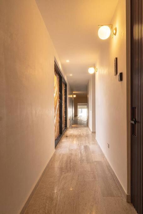 Stylish Retreat For 6, Near Everything Apartment