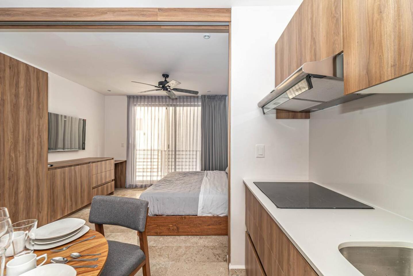 King With Private Balcony, Rooftop Pool, Gym