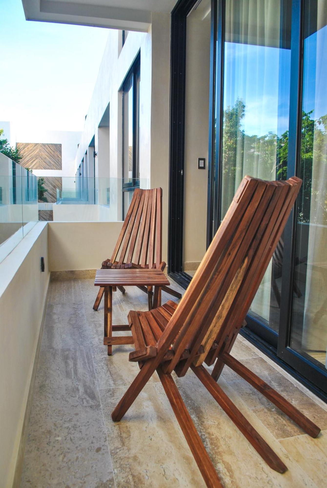 Aparthotel New Maria 2 Bedroom With Rooftop Pool *