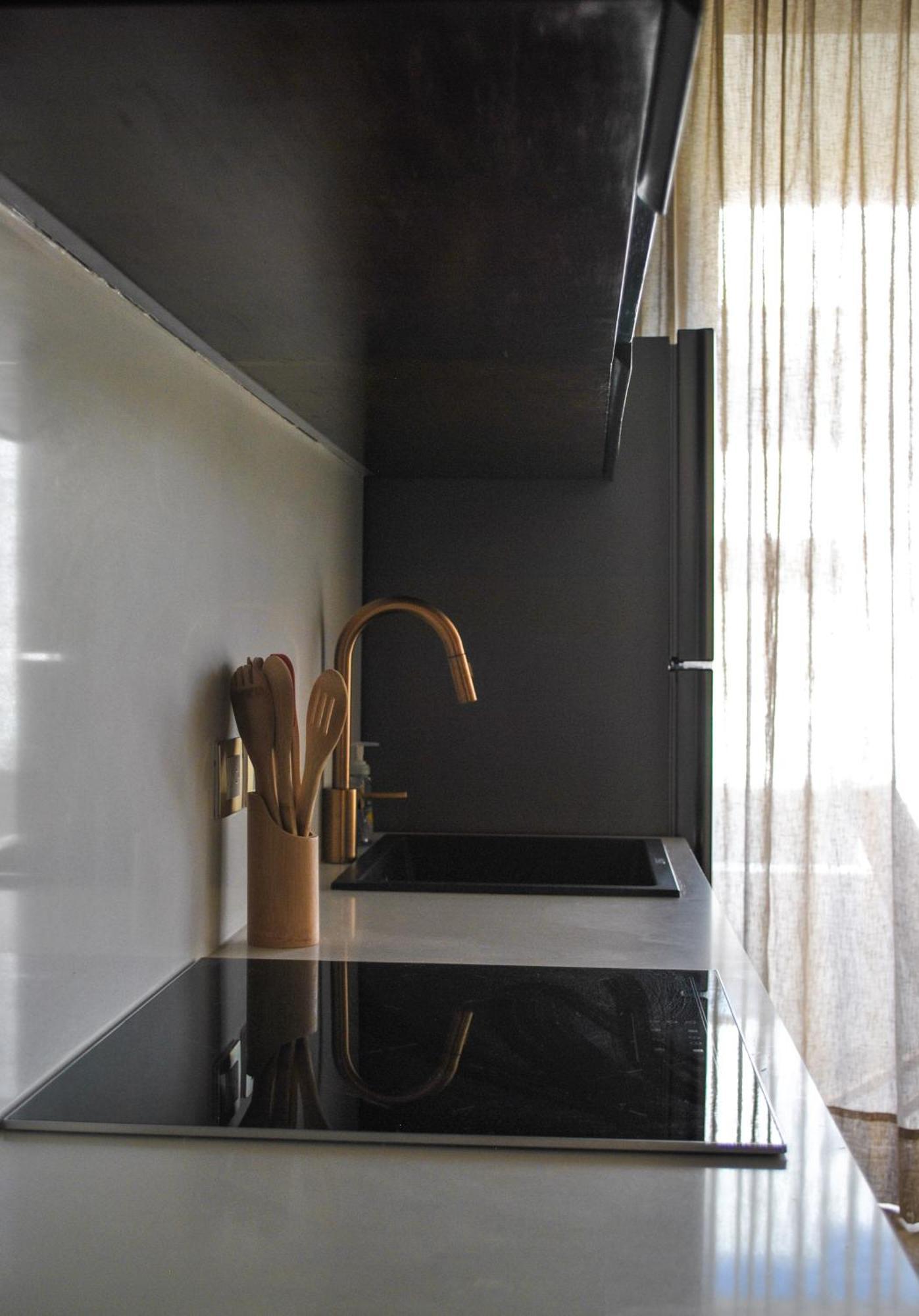 New Maria 2 Bedroom With Rooftop Pool Aparthotel *