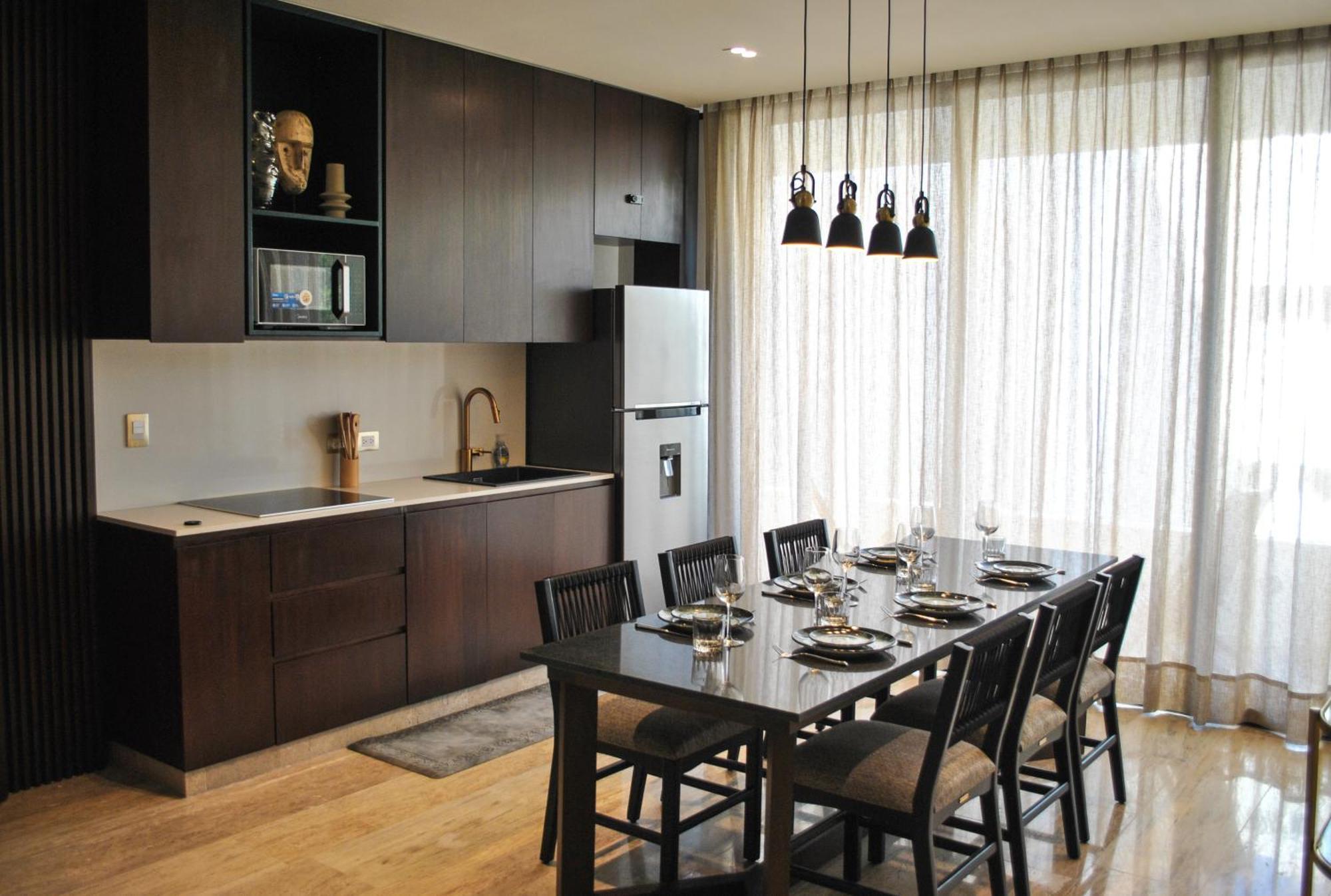 New Maria 2 Bedroom With Rooftop Pool *