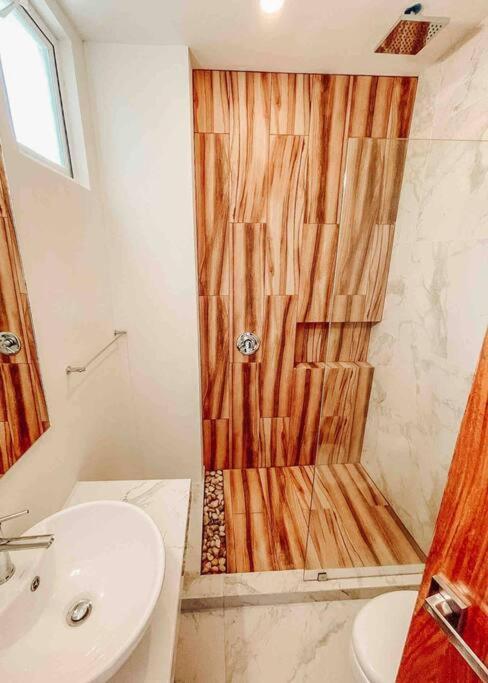 Romantic Private Jacuzzi And Pool