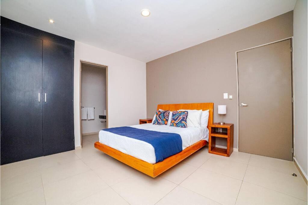 Luxury House With Rooftop And Jacuzzi *